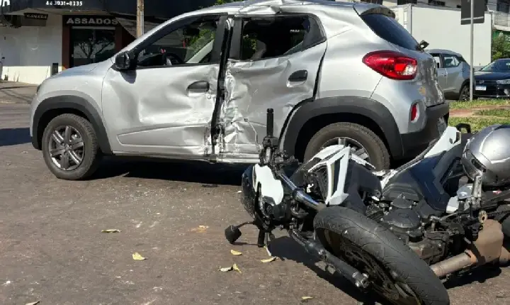 Motociclista de 24 anos fica gravemente ferido após acidente em Maringá