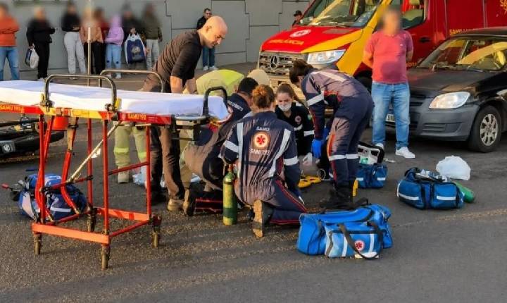 Motociclista é reanimado após parada cardíaca em grave acidente na Avenida Colombo, em Maringá