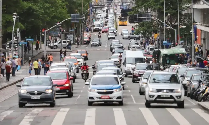 Quase 60 mil veículos estão com o IPVA atrasado em Maringá