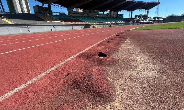 Um mês após questionamentos, pista de atletismo do Willie Davids continua sem previsão de reforma