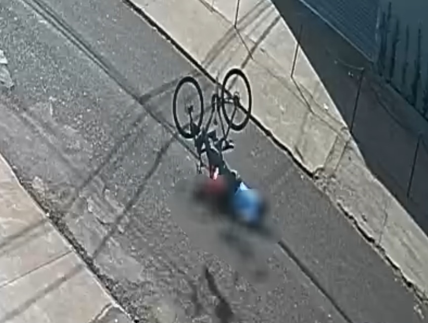 Crianças ficam feridas após queda de bicicleta na Avenida Cuiabá em Sarandi
