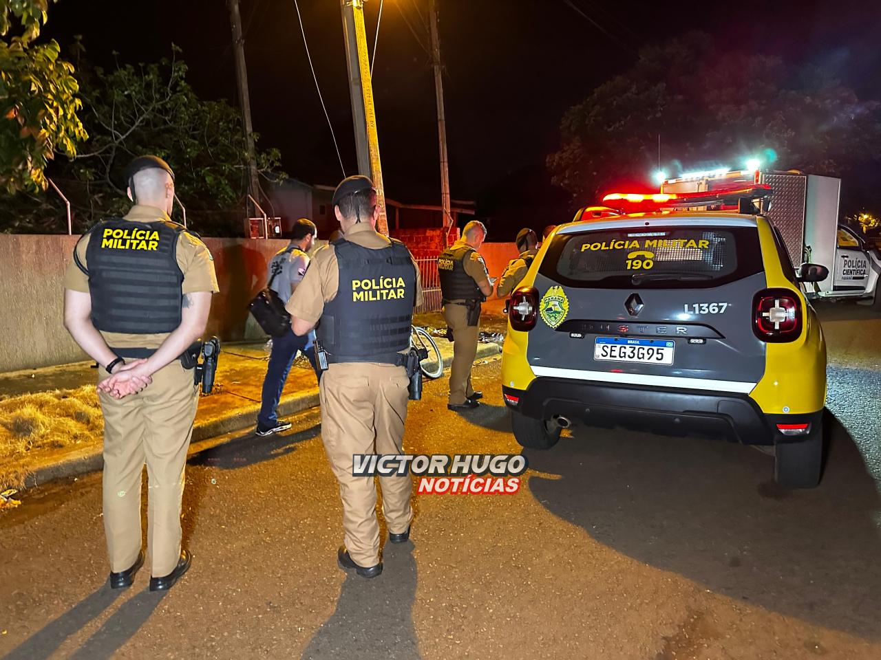 Homem morre após tentar atacar policial militar com facas