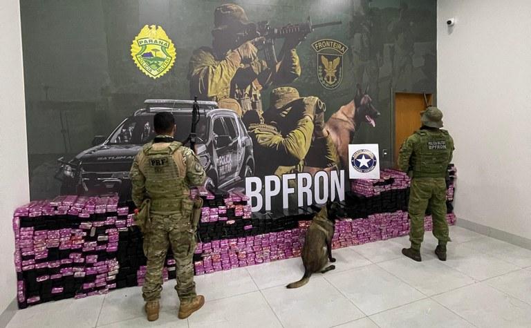 Operação conjunta apreende mais de uma tonelada de maconha escondida em colunas metálicas em Umuarama