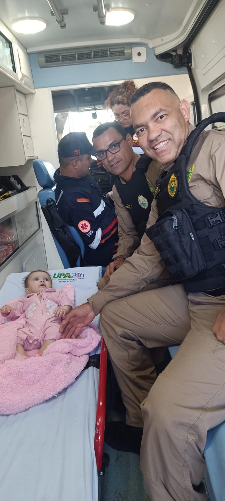 Bebê engasgado é salvo por políciais militares em Sarandi