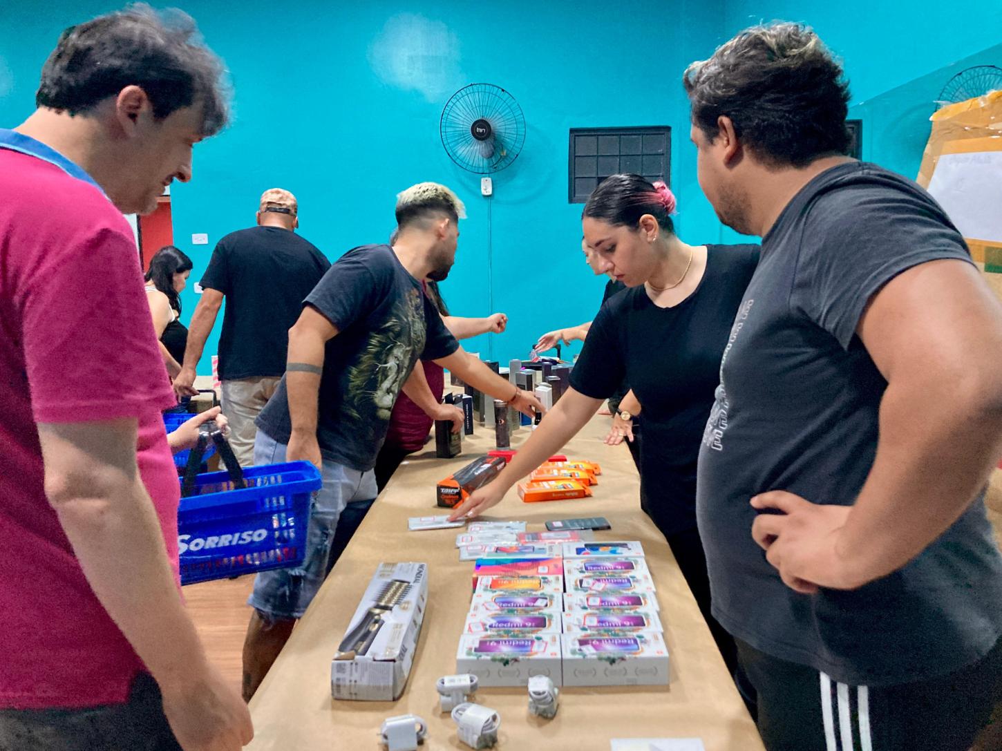 Chance para trocar de celular e comprar perfume no Bazar Solidário do Espaço Nelson Verri