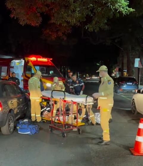 Homem é intubado após ser atropelado na Avenida Cerro Azul, em Maringá
