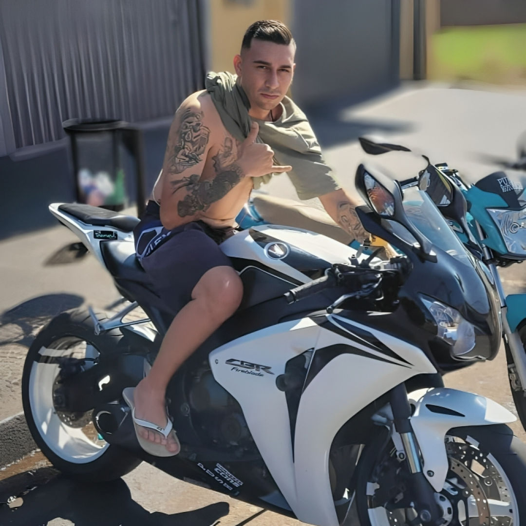 Na véspera do aniversário homem é executado ao lado da mãe em Maringá; cachorro da família também foi baleado