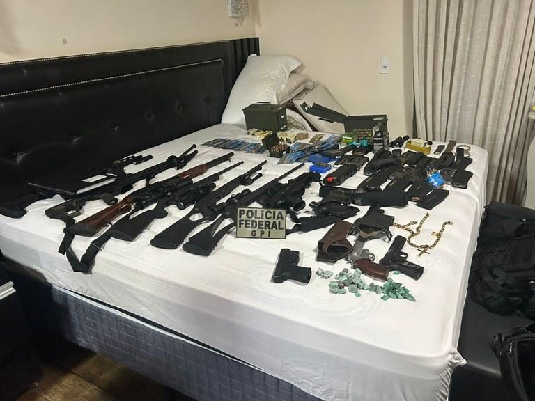 PF combate tráfico internacional de armas durante operação em Maringá, Londrina, Loanda e no Ceará