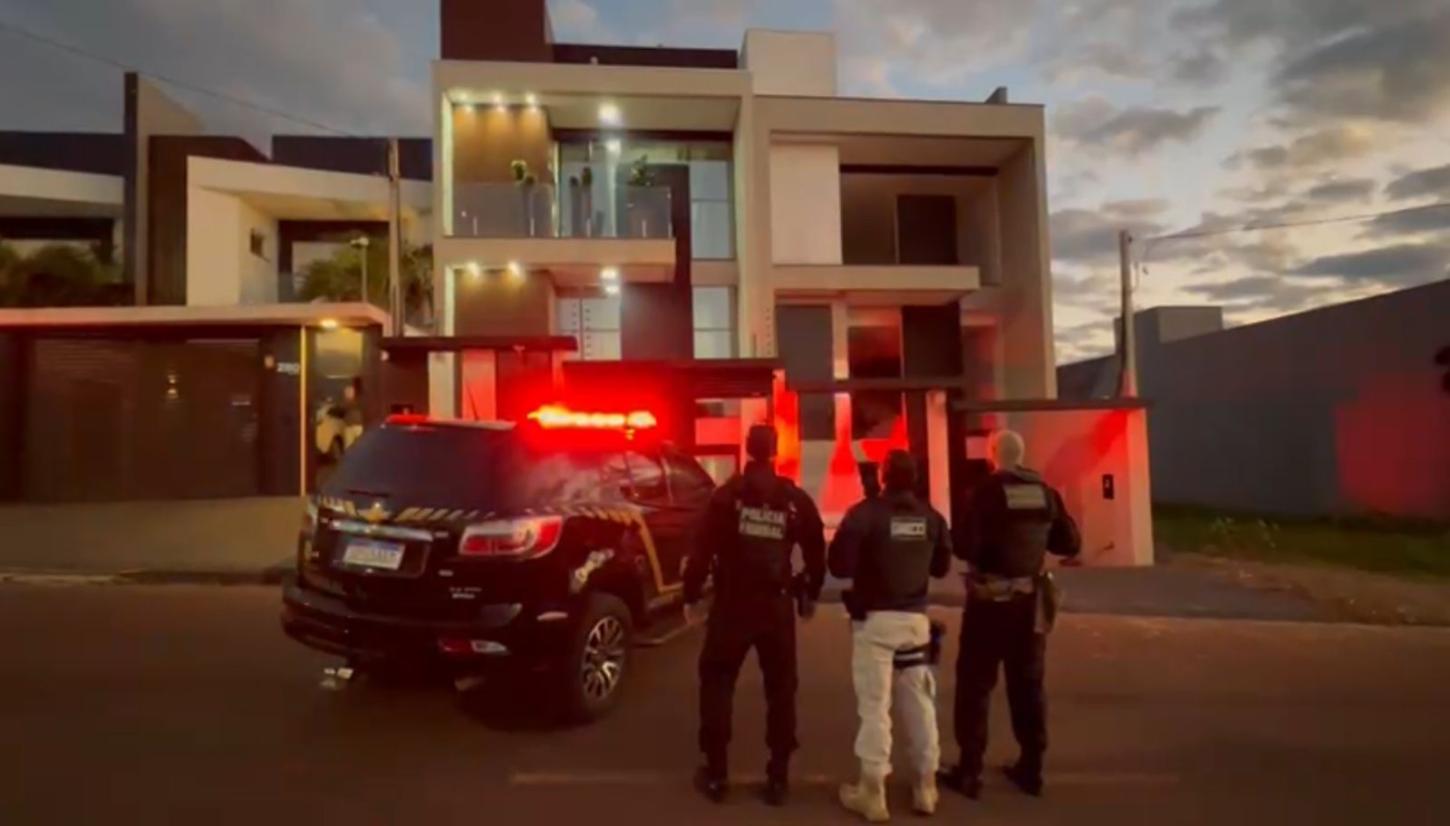 Paraná: Polícia Federal e GAECO prendem suspeito de integrar facção criminosa ligada ao PCC