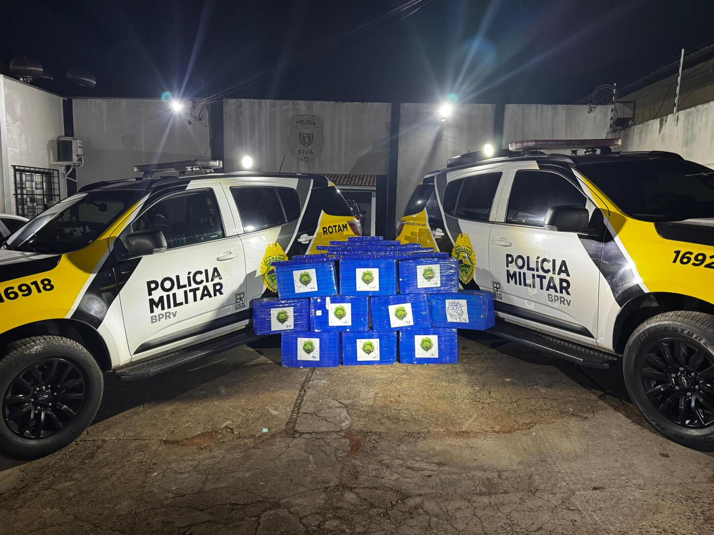 Polícia Rodoviária apreende 238 quilos de maconha em perseguição na PR-498