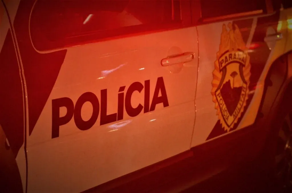 Amigos forjam sequestro para tentar livrar adolescente de abusos que sofria em casa; entenda