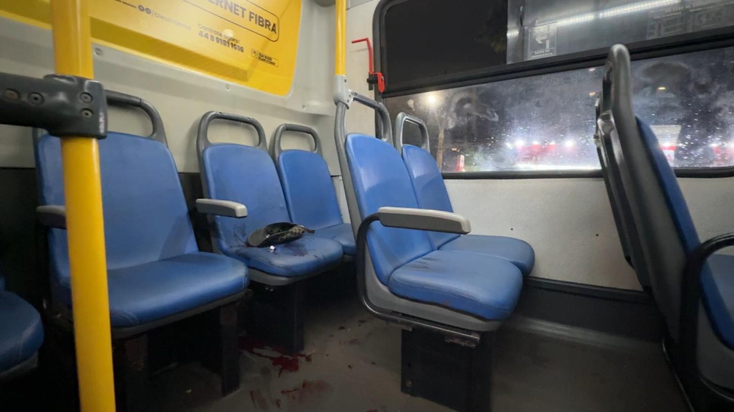 Briga entre passageiros termina em morte dentro de ônibus da TCCC em Maringá