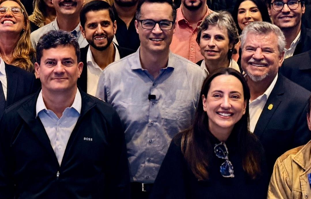 Sergio Moro, Delegado Jacovós, Deltan Dallagnol e Felipe Barros participam de encontro político em Maringá