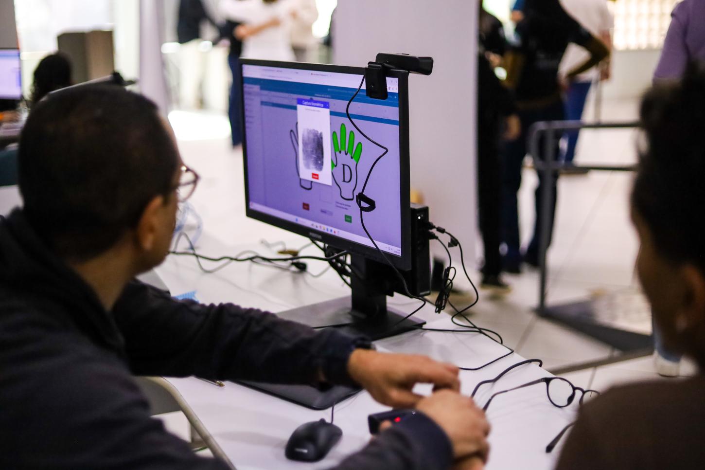 Com serviços de cidadania, saúde e emprego para a comunidade, Prefeitura participa do ‘Paraná em Ação’.