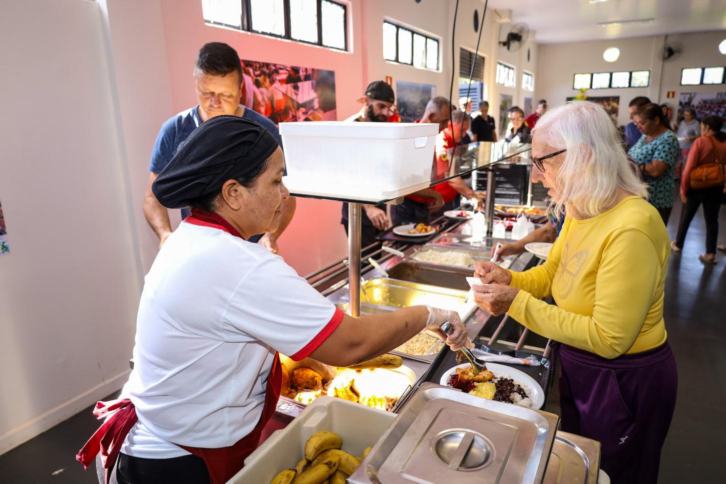 Restaurantes populares retomam atendimento nesta quarta-feira, 29