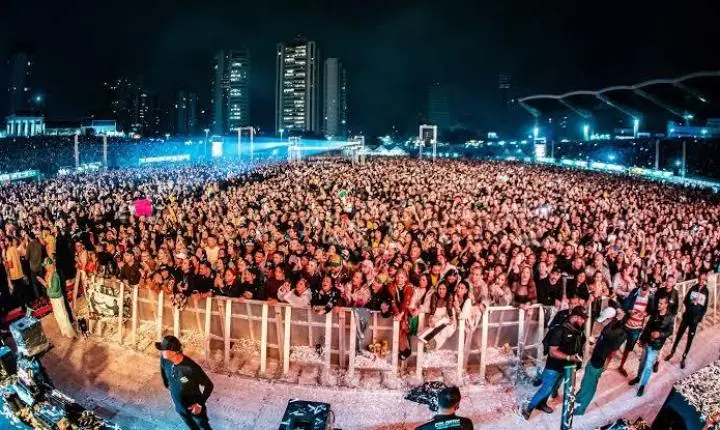Polícia recupera celulares furtados durante show de Henrique e Juliano em Maringá